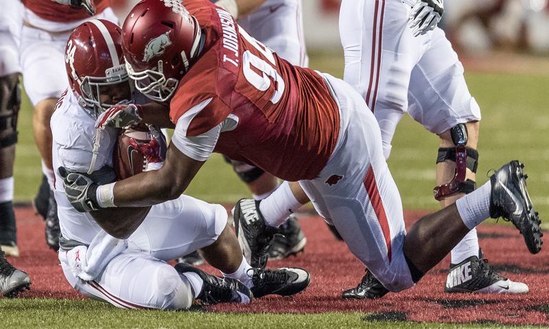 Hogs: turnover at linebacker; Taiwan's talk; notes