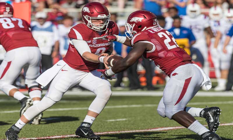 Hogs: O line, running backs roll vs. vanilla D