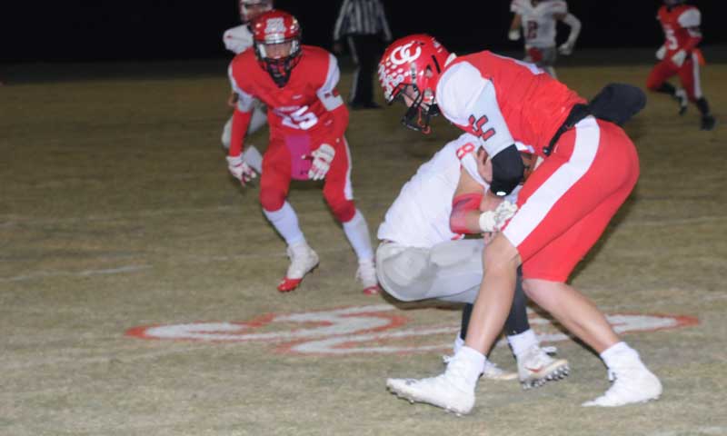 Recruiting: Cave City's tall QB a throwback pocket passer