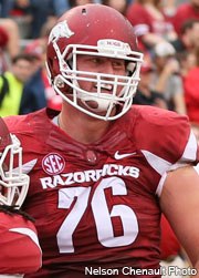 Hogs: senior RT Skipper welcomes shuffle, depth up front; freshman fullback wows; notes