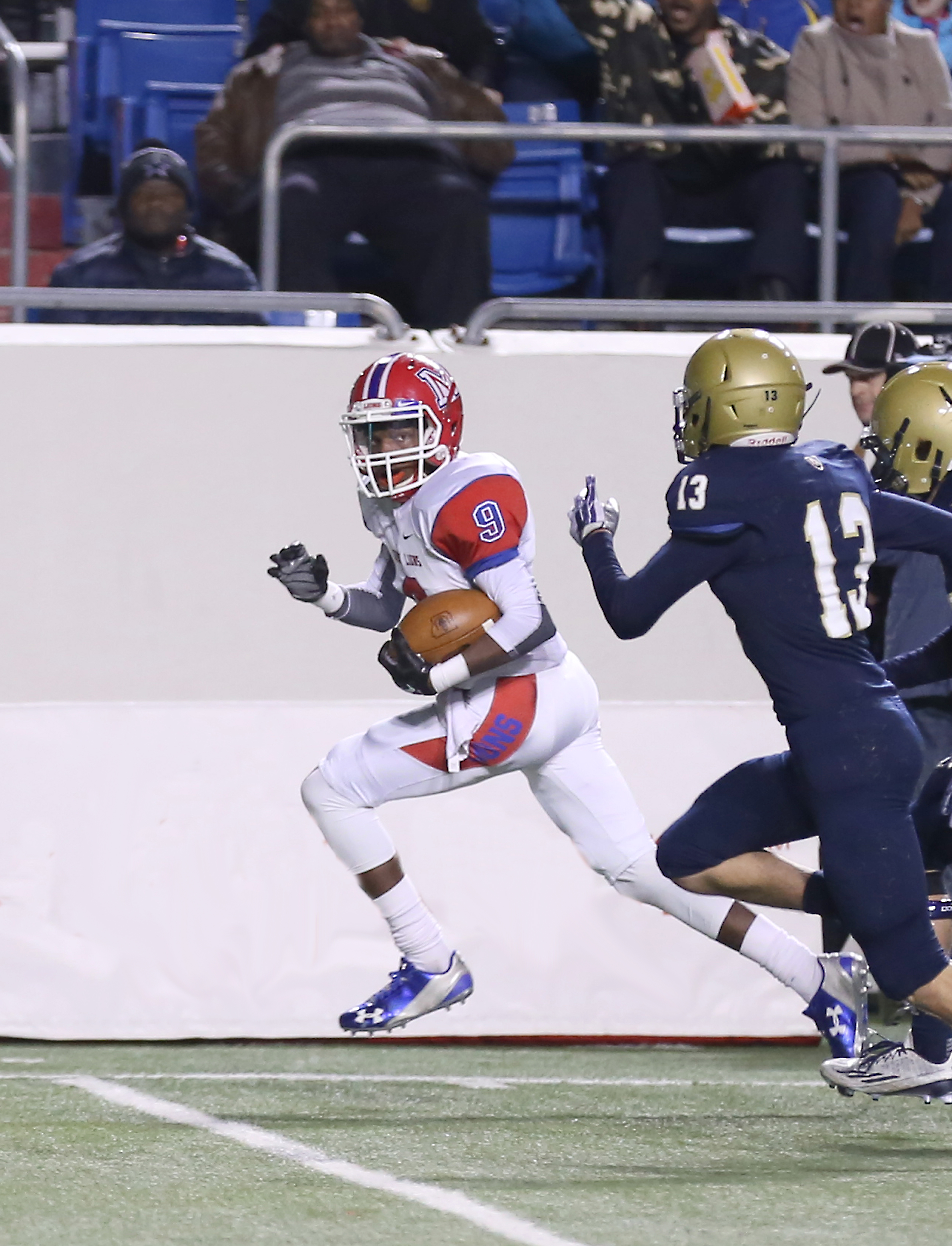 LR McClellan's Dalvion Childs races to the endzone in last season's Class 5A title game. McClellan opens 2016 against Texas powerhouse Dallas Parish Episcopal in the Arkansas Blue Cross and Blue Shield Kickoff Classic.