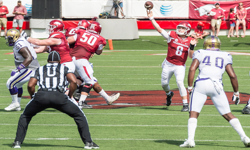 Hogs stay in Top 25, prep for #12 Ole Miss