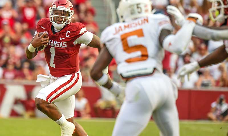 HOGS: K.J., Smith lead; more notes