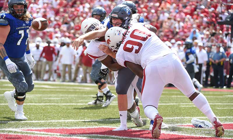 HOGS: North Texas fits kicker Hedlund, lil' QB