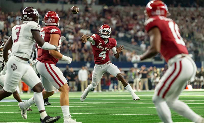 HOGS: Backup QB Hornsby dazzles at receiver